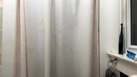 freethebirdclouds online show from September 11, 8:14 am