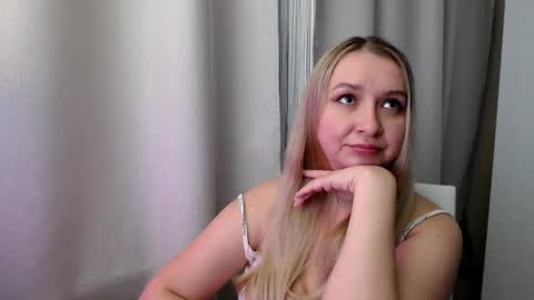 Snapshot of frelina chatting on October 17, 9:29 pm frelina online show from October 17, 9:29 pm