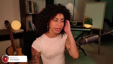 Snapshot of fresatanica chatting on September 17, 3:04 am Vale online show from September 17, 3:04 am