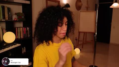 Snapshot of fresatanica chatting on October 29, 8:29 am Vale online show from October 29, 8:29 am