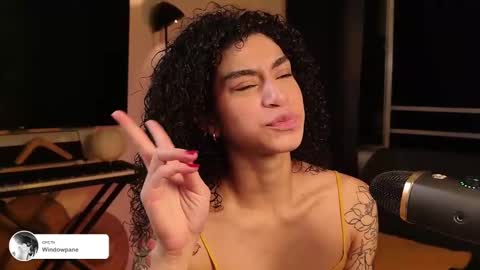 Snapshot of fresatanica chatting on February 19, 5:27 am Vale online show from February 19, 5:27 am