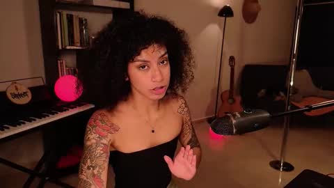 Snapshot of fresatanica chatting on October 3, 10:42 am Vale online show from October 3, 10:42 am