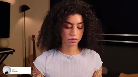 Snapshot of fresatanica chatting on February 11, 6:30 am Vale online show from February 11, 6:30 am