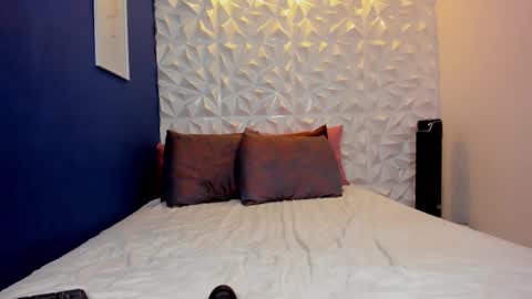 Freya online show from October 4, 2:22 pm