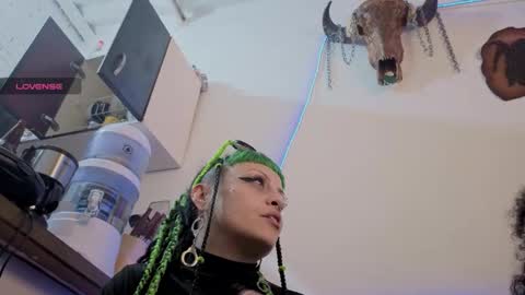 freyaa_sorceress online show from October 21, 3:21 am