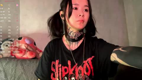 freyablow online show from July 25, 6:26 pm