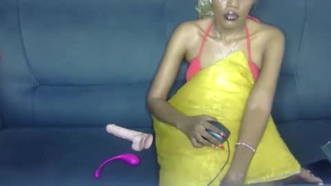 Snapshot of frianebony chatting on October 20, 10:07 am Frian online show from October 20, 10:07 am