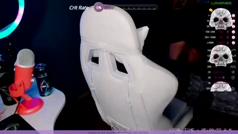 Snapshot of frida_fortune chatting on December 24, 2:10 am Frida A boost to fortune for the one who gives a thumbs up and a bonus lucky for those who support me by joining the fanclub online show from December 24, 2:10 am