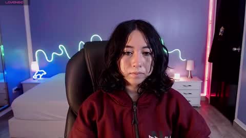 Snapshot of frida_lassi_ chatting on February 24, 11:52 am frida_lassi_ online show from February 24, 11:52 am