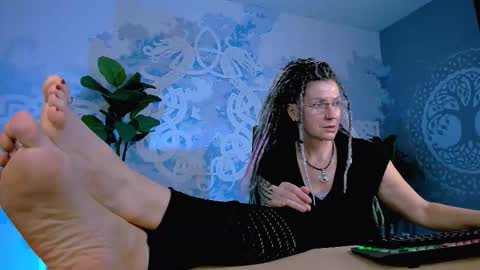 Frida Tander online show from October 11, 5:12 am