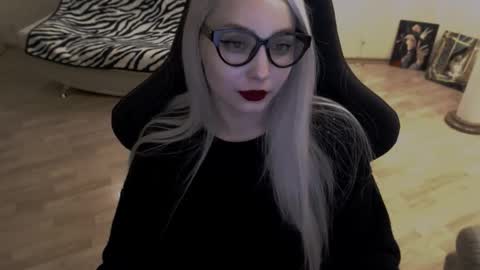 Snapshot of fromsun_forsoul chatting on October 8, 10:58 pm Lilith online show from October 8, 10:58 pm