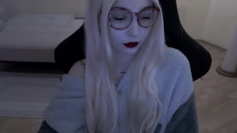 Lilith online show from April 22, 12:02 pm