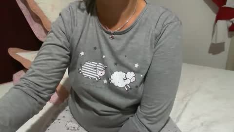 gaby  layla online show from May 15, 11:18 pm