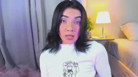 Gabriela Evans MS online show from June 1, 2:02 am
