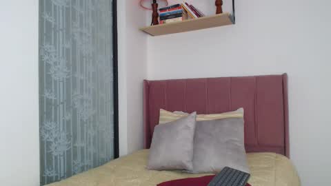Snapshot of gabrielarossa chatting on February 7, 1:32 pm GabrielaRossa online show from February 7, 1:32 pm