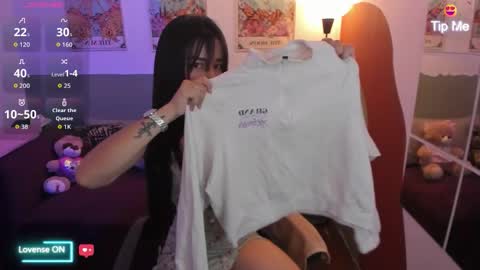 Gabriela Torres  online show from November 12, 4:49 pm