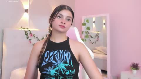 Snapshot of gabriellahoney18 chatting on March 1, 7:26 pm Gabriella online show from March 1, 7:26 pm