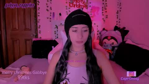 gabyye capprins online show from December 22, 1:31 am