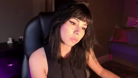 gaia_joness online show from December 1, 7:16 pm