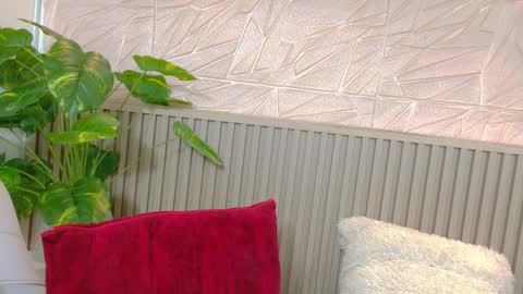 gaviluc_ online show from April 1, 1:41 pm