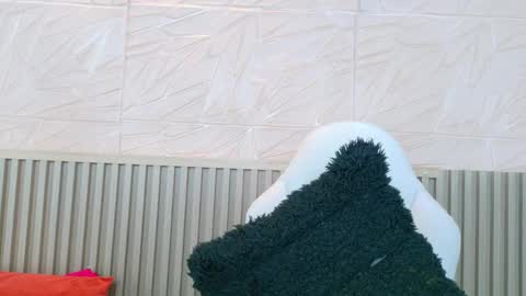 gaviluc_ online show from June 1, 1:02 pm