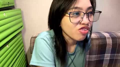 Yuki online show from February 15, 1:32 pm