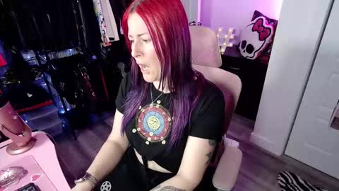 Genny Rock   and  online show from November 12, 4:10 am