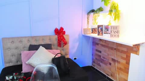 Georgina Coule online show from December 18, 12:07 pm