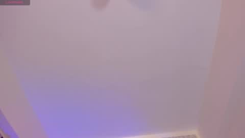 Kendal  online show from September 10, 9:48 pm