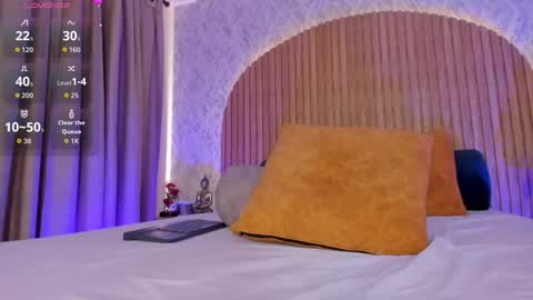 Kendal  online show from March 27, 6:04 am