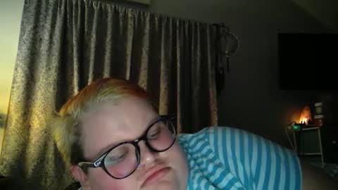 gerivenburg20 online show from March 4, 12:39 am