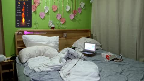 Anna online show from December 10, 5:55 pm