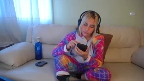 ggemas online show from December 22, 3:22 pm