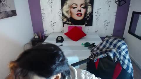 Your Girl  online show from November 22, 3:09 am