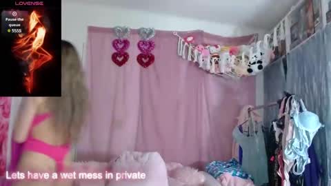 Gia online show from February 11, 2:14 am