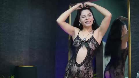  Gia  online show from November 19, 8:42 pm