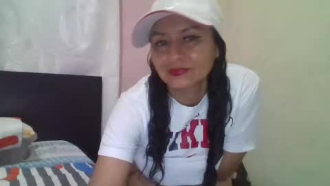 gianna165909 online show from March 6, 10:58 pm