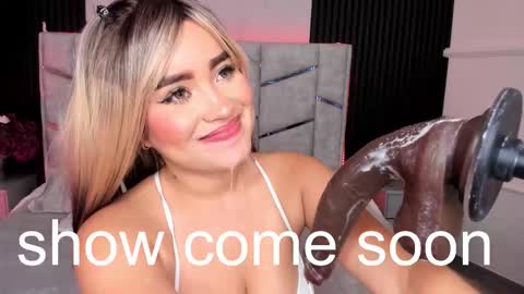 Gigi Doll online show from October 22, 11:15 am