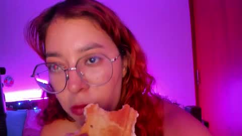 gigimooon online show from September 16, 3:47 am