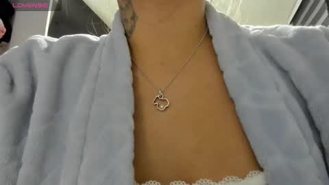 Gigi online show from December 3, 3:20 am