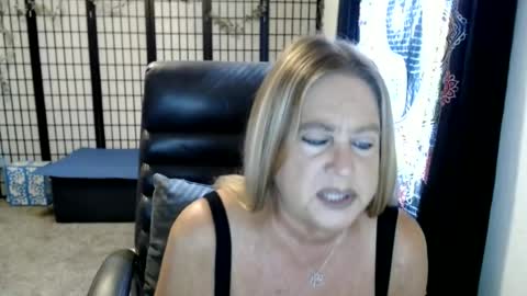 GILF38Gs online show from July 1, 9:14 pm