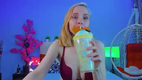 Gina online show from January 18, 1:02 am