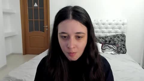 Kate online show from October 3, 9:25 am