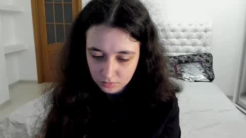 Kate online show from November 6, 9:37 am