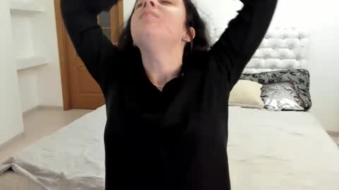 Kate online show from November 5, 9:36 am