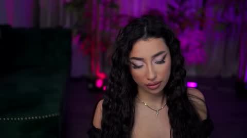 Gina online show from November 6, 8:04 pm