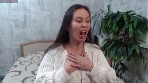 ginaxsoulah   online show from March 10, 5:06 pm