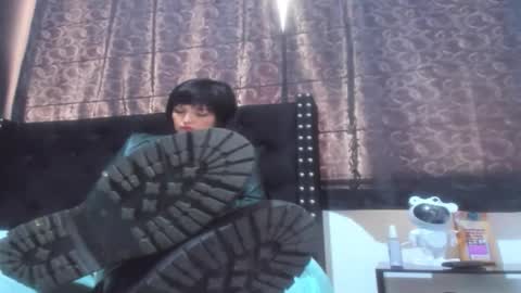 Miss online show from February 17, 6:51 pm