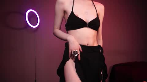        im expecting 350 thumbs up on my altar   online show from November 7, 10:47 pm