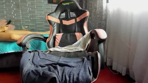 Ginger online show from April 3, 9:13 pm